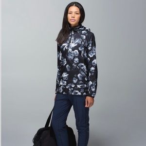 EUC Rare Lululemon Miss Misty Windbreaker Size 2